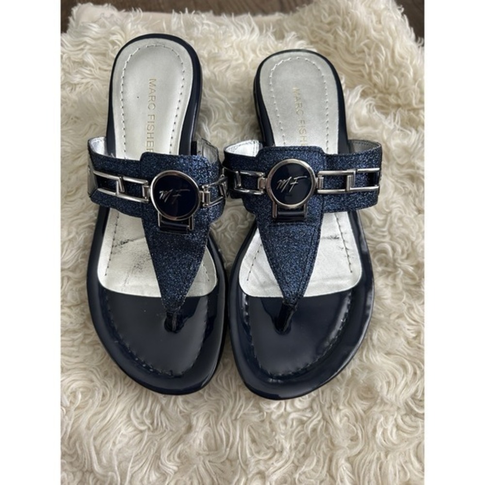 Marc Fisher Amina 5.5 M‎ Navy Blue Glitter Thong Sandals